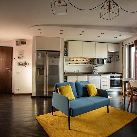 Appartamento Amo Bucarest Esterno foto
